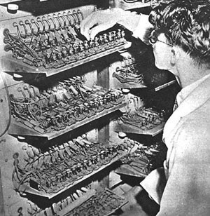 Alec Robinson at work on the Manchester Mark 1